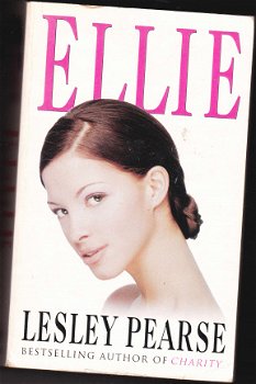 Lesley Pearse Elle - 1