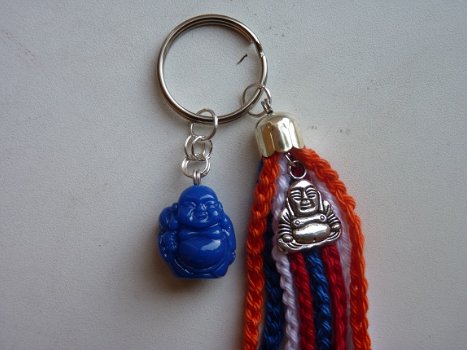 Sleutelhanger Happy Buddha (rood/wit/blauw) - 1