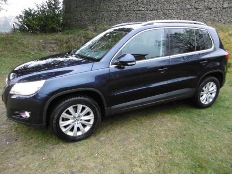 Volkswagen Tiguan - SPORT&STYLE/150PK/CHROME/NAVI/PARK-ASSIST/INR&GAR.MOG - 1