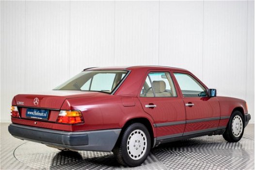 Mercedes-Benz 230 - E Automaat - 1