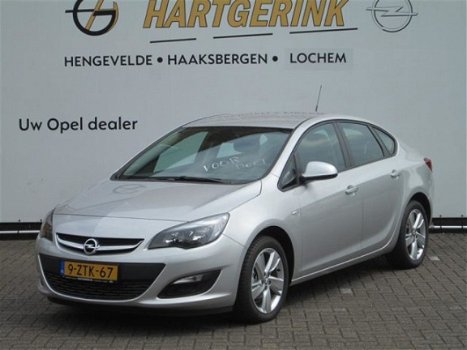 Opel Astra - 4-Drs 1.4i Turbo 140PK Edition - 1