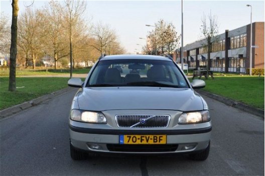 Volvo V70 - 2.5 D COMFORTLINE, AIRCO/CRUISE NETTE YOUNGTIMER - 1