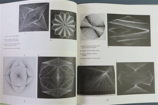 Engelstalig boek --- SYMMOGRAPHY --- Linear Thread Design - 4