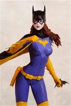 HOT DEAL Batgirl Statue Exclusive Version Luis Royo