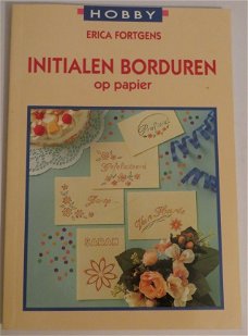 Borduren --- INITIALEN BORDUREN OP PAPIER --- Erica Fortgens