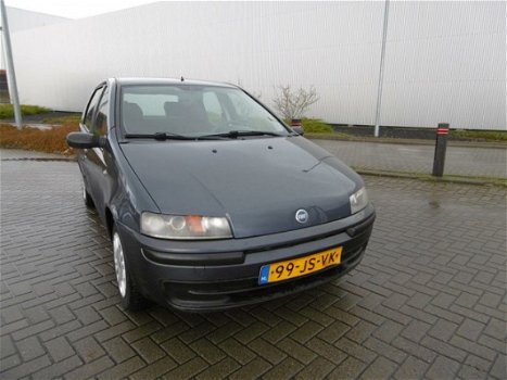 Fiat Punto - 1.2-16V ELX 5 Deurs Airco Bouwjaar 2002 - 1