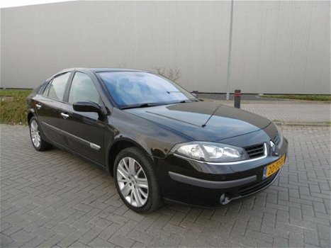 Renault Laguna - 2.0-16V Tech Line - 1