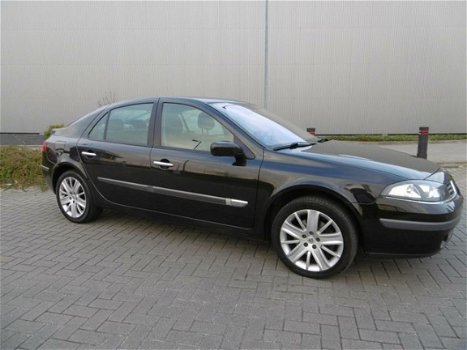 Renault Laguna - 2.0-16V Tech Line - 1