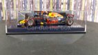 Red Bull RB13 2017 Max Verstappen 1:43 Minichamps - 4 - Thumbnail