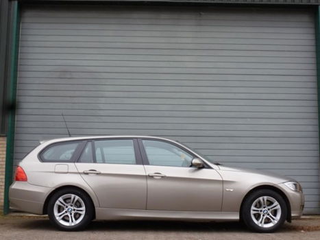 BMW 3-serie Touring - 320d Business Line Style - 1