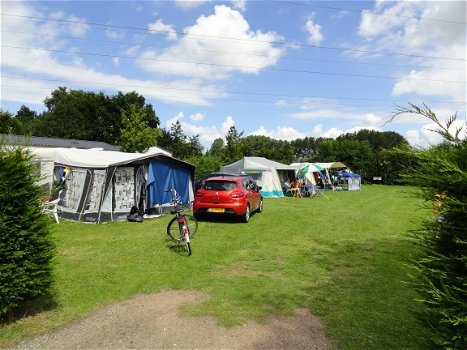 T.h. nette chalet(caravan)s en kampeerplaatsen camping-vakantiepark Stelleplas - 4