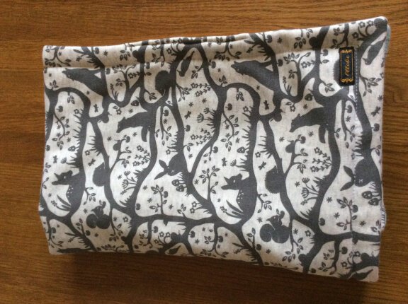 "Olleke" baby dekentje/omslagdoek grijs met bosfiguurtjes €24,95 incl. verzenden - Afbeelding 4