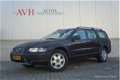 Volvo V70 Cross Country - 2.4 Turbo Comfort Automaat - 1 - Thumbnail