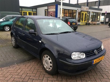 Volkswagen Golf - 1.6 16V - 1