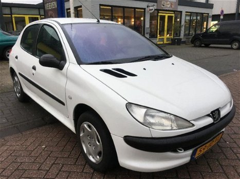 Peugeot 206 - XR 1.4 - 1