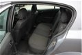 Opel Astra - 1.9 CDTI ESSENTIA Euro 4 airco, radio cd speler, cruise control, elektrische ramen, tre - 1 - Thumbnail