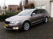 Skoda Superb - 1.8 TSI Elegance Leder Panodaken Navi Clima 1e Eigenaar - 1 - Thumbnail