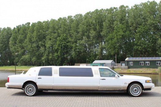 Lincoln Town Car - 4.6 Signature or.NL 132.000km APK t/m 23 AUG. 2020 - 1