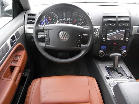 Volkswagen Touareg - 3.0 V6 TDI Highline - 1