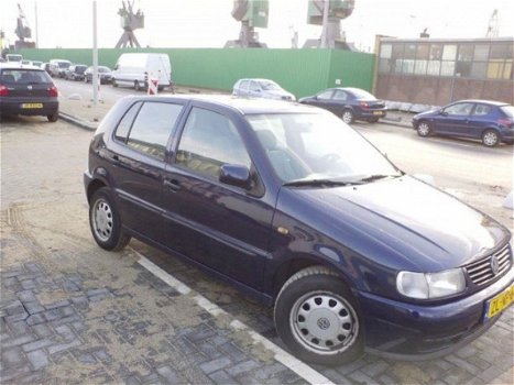 Volkswagen Polo - 1.6 - 1