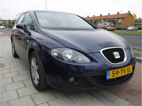 Seat Leon - 2.0 TDI DSG Stylance - 1