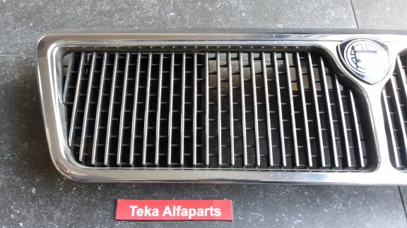 Lancia Thema Grill YMOS AG 671300001 Used - 2