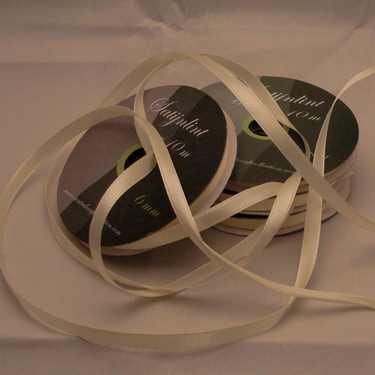 3mm satijnlint, 10m lang, creme - nr. 1