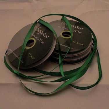 6mm satijnlint, 10m lang, mosgroen - nr. 1
