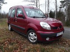 Renault Kangoo - Rolstoelauto zelfrijder rolstoel achter stuur