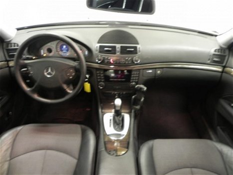 Mercedes-Benz E-klasse - 200 K. Avantgarde Leder, climate, Pdc, APK 2-2020 - 1