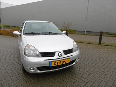 Renault Clio - 1.6-16V Community - 1