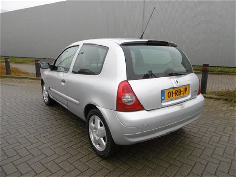 Renault Clio - 1.6-16V Community - 1