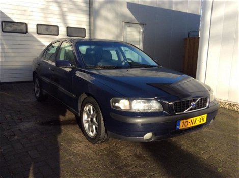 Volvo S60 - 2.4 170 PK VERSIE NWE APK NAP NETJES - 1