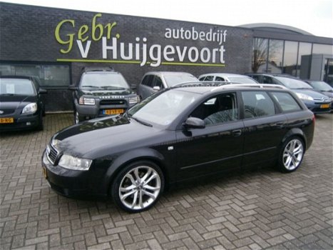 Audi A4 Avant - 2.5 TDI Pro Line MT - 1