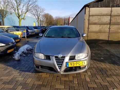 Alfa Romeo GT - 2.0 JTS Progression Vol opties. Motor niet 100% Koopje - 1