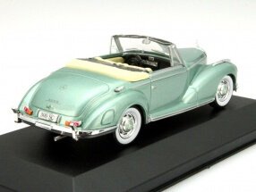 1:43 WhiteBox Mercedes 300 W186 SC Roadster metallic licht groen - 2