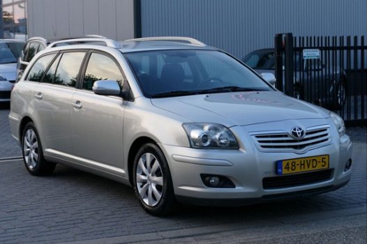 Toyota Avensis Wagon - 1.8 16v 130PK VVTI LUNA ORG NL BJ2009 clima, trekhaak - 1