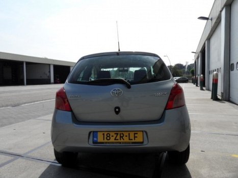 Toyota Yaris - 1.3 VVTi Sol MMT - 1