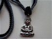 Gehaakte ketting met grote buddha bedel (zwart/grijs) - 1 - Thumbnail