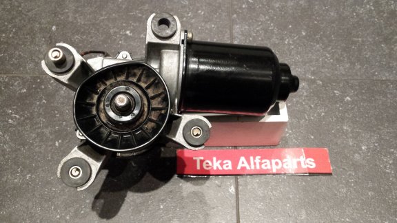 Mitsubishi Galant (88) (96-06) Ruitenwissermotor ND 159100-3721 P1 NOS - 2