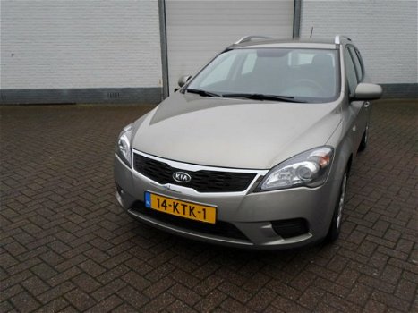 Kia Cee'd - 1e eigenaar 1.6 CRDI X-TRA airco - navigatie - 1