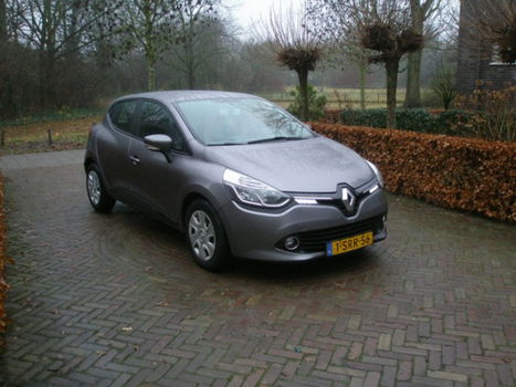 Renault Clio - 1.5 dCi Expression Renault Clio 1.5 DCI Expression - 1