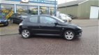 Peugeot 206 - GTI 2.0 16V Airco, Nieuwe distributie set, nieuwe koppeling - 1 - Thumbnail