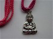 Gehaakte ketting met grote buddha bedel (roze) - 1 - Thumbnail