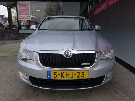 Skoda Superb - 1.6 TDI ACTIVE BUSINESS | NAVIGATIE | CRUISE | CLIMA | TREKHAAK | ALL-IN - 1