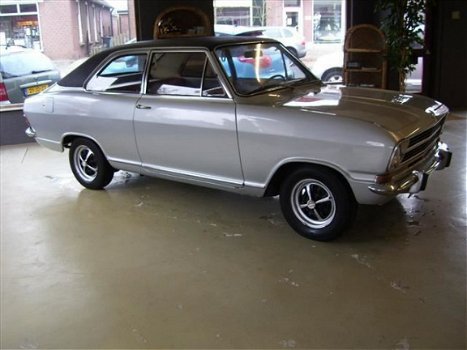 Opel Kadett - 1.2S LS Coupe - 1