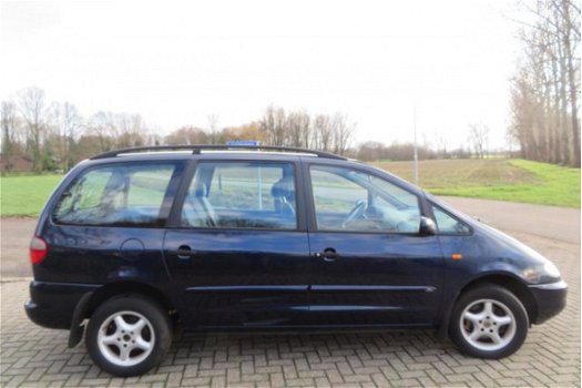 Ford Galaxy - 2.3-16V Aut. met Airco & Diverse Opties - 1