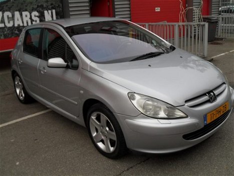 Peugeot 307 - 2.0-16V Griffe, 5deurs, AIRCO, VOL LEDER, etc - 1