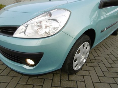 Renault Clio - 1.2-16V Special Line Airco Nieuw Model 2008 - 1