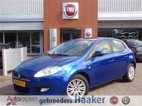 Fiat Bravo - 1.6 MultiJet Dynamic RIJKLAAR NAVI/CLIMATE/CRUISE/PARKPILOT/ELEK - 1